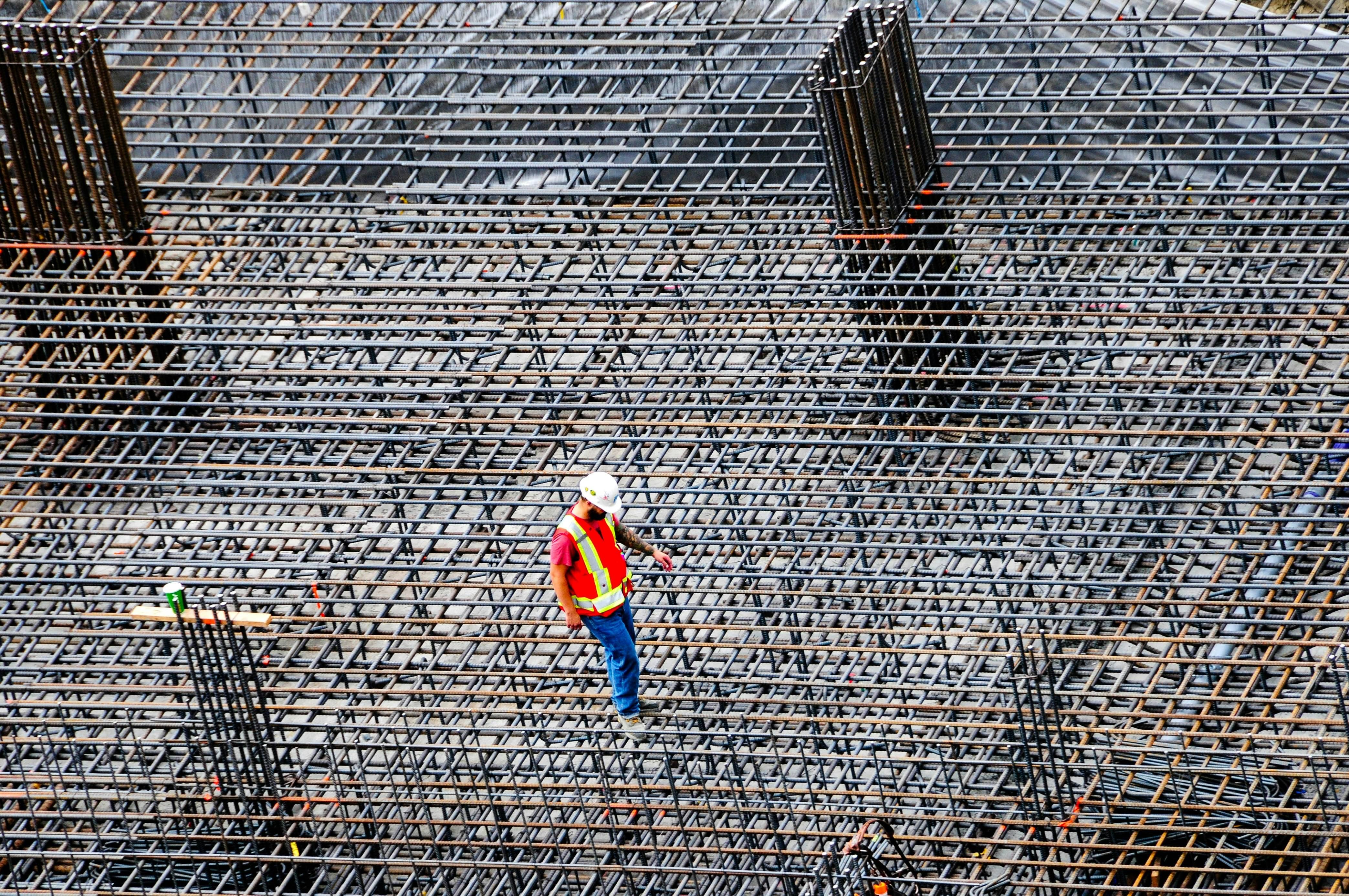 Bewehrung einer Bodenplatte vor dem Betonieren